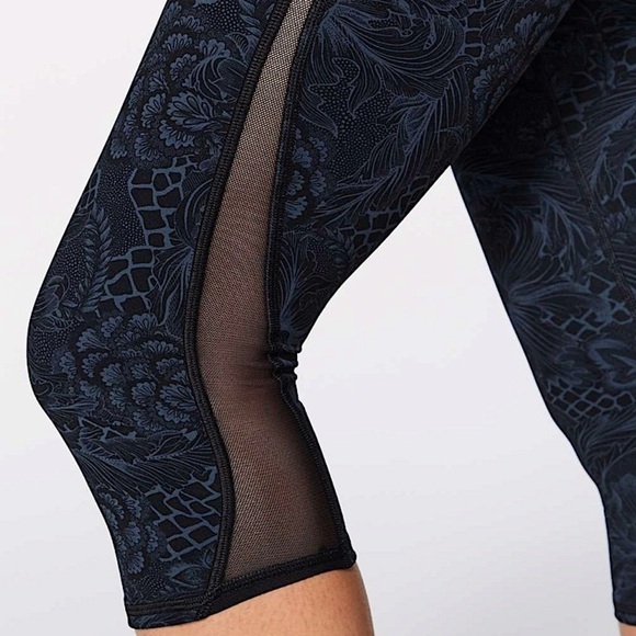 Lululemon Train Times High Rise Mesh Crop 17" in Nouveau Mach Blue Black Sz 4 - Picture 2 of 10